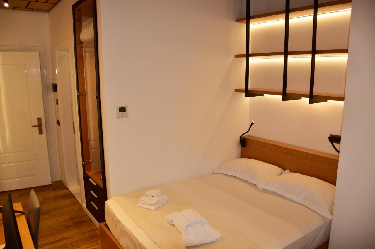 Hotel Ergi'S Durrës Kültér fotó
