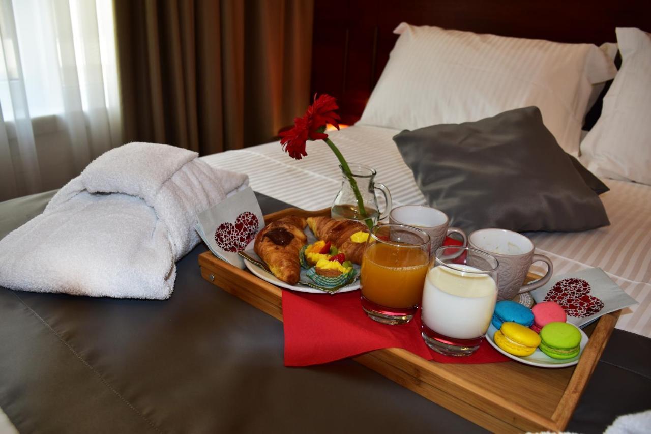 Hotel Ergi'S Durrës Kültér fotó