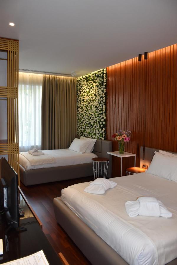 Hotel Ergi'S Durrës Kültér fotó
