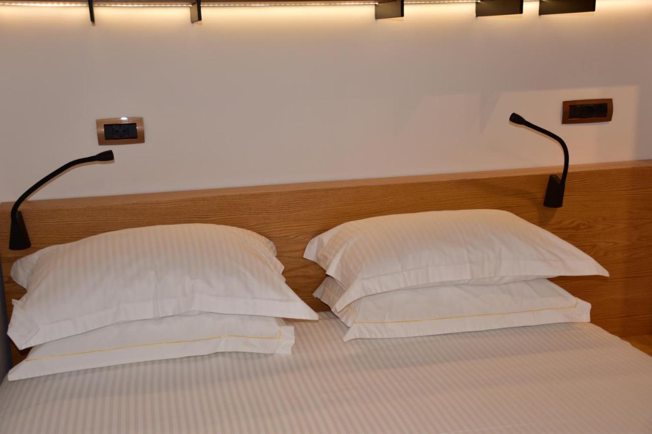 Hotel Ergi'S Durrës Kültér fotó